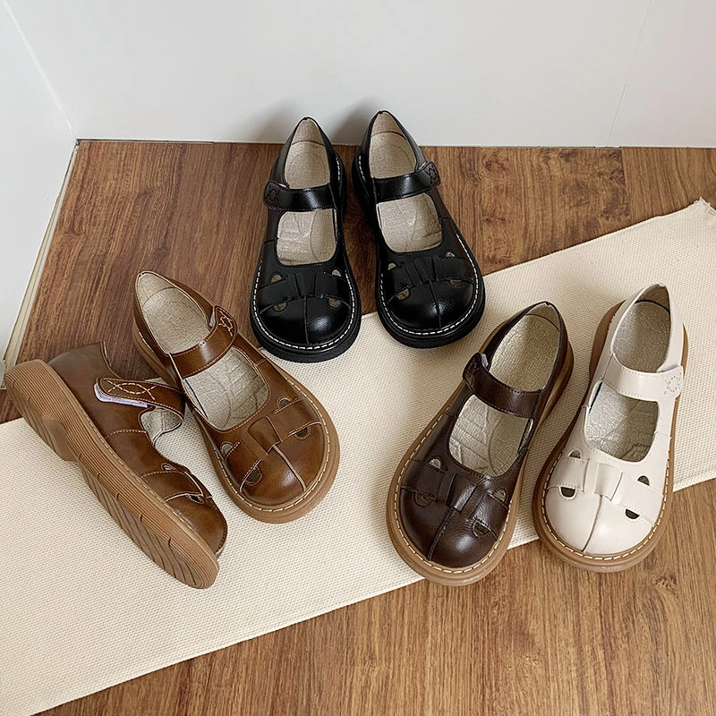 Seamless lining least pool Spring Retro Soft Sole Round Toe Leather Sandals for Women