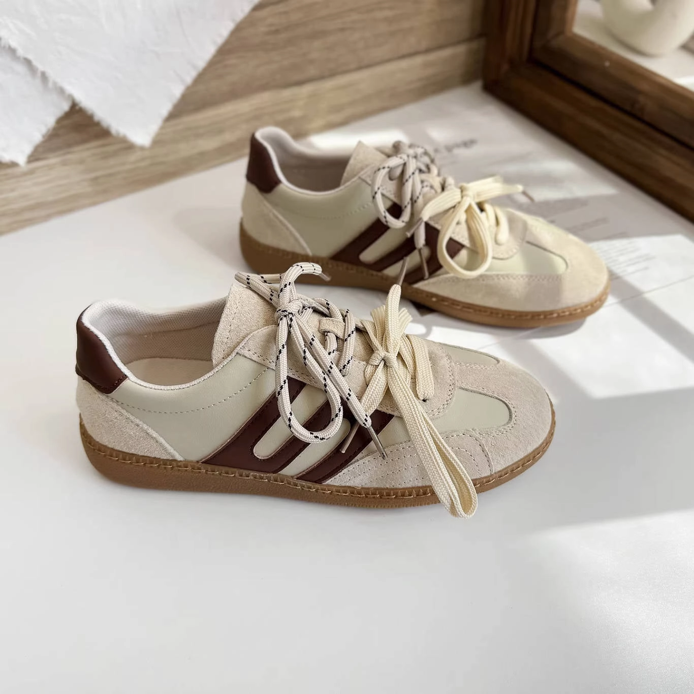 Retro Autumn Leather Patchwork  Double Lace-Up Sneakers Rare