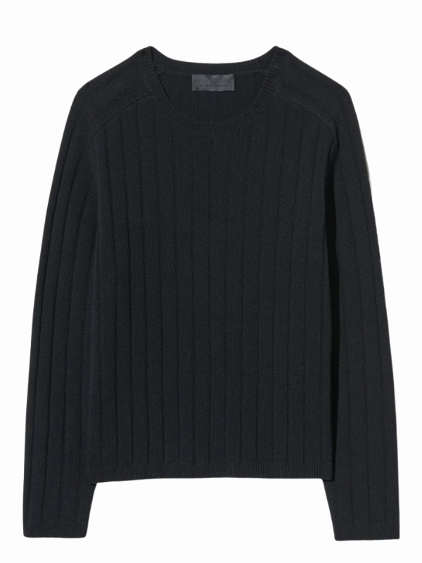 Grace Ease Sharp Cut Alise Sweater in Black