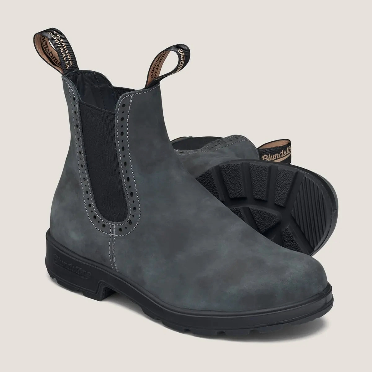 BLUNDSTONE 1630 RUSTIC BLACK Resilient Wide toe box
