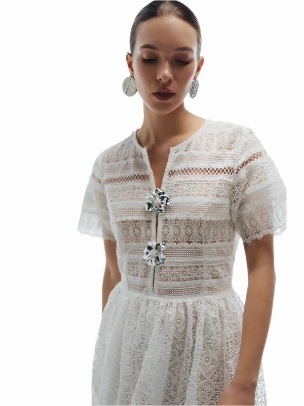 TensionAdjustedWaistband Happy Core Gianni Midi Dress in White