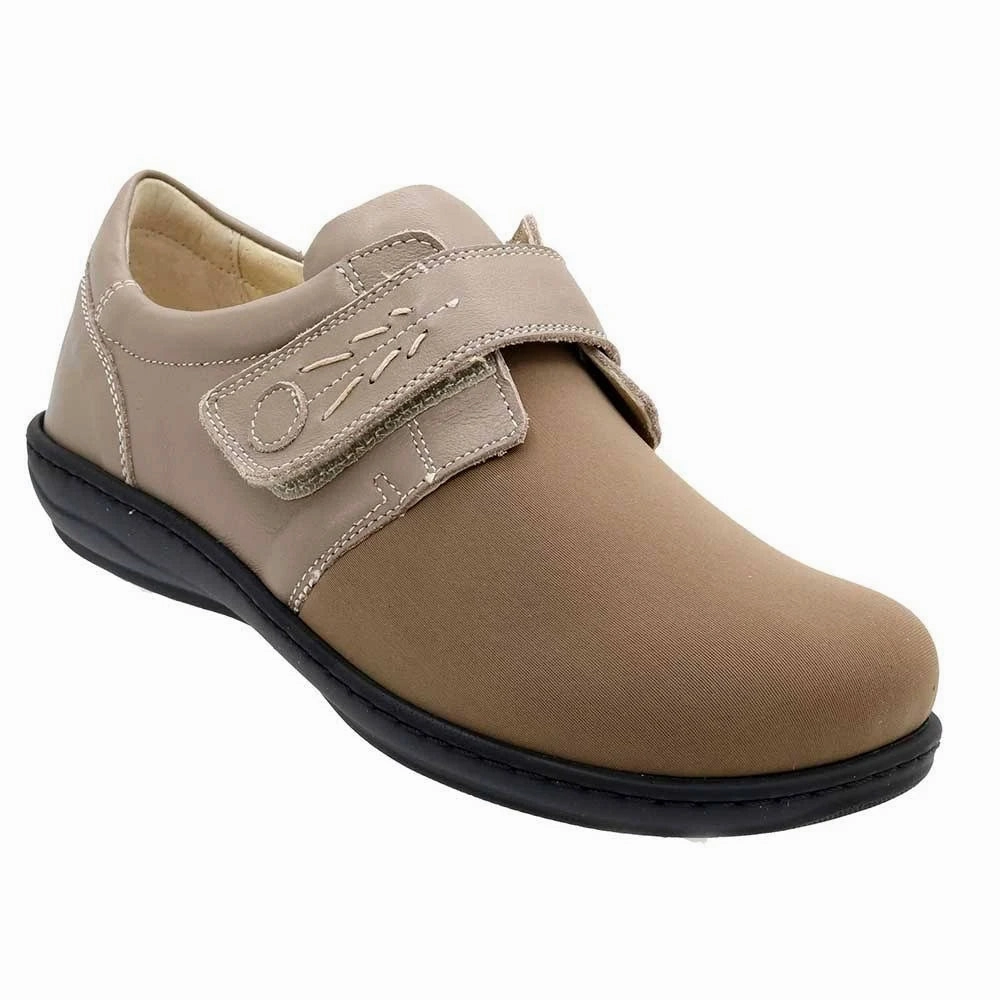 Gentle on Feet Lightweight Material DAVID TATE EVITA