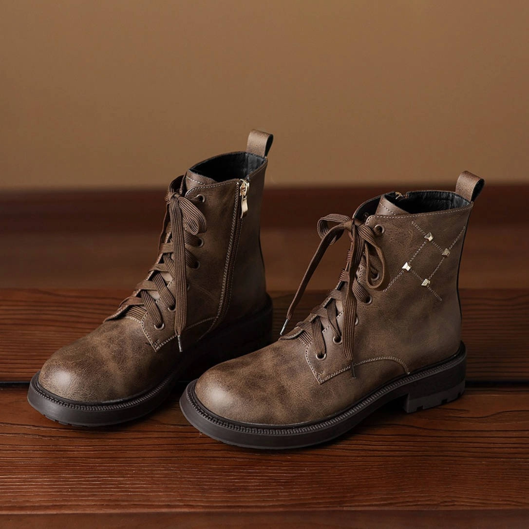 Neutral Vintage Fashionable Leather Studs Lace-Up Chunky Boots
