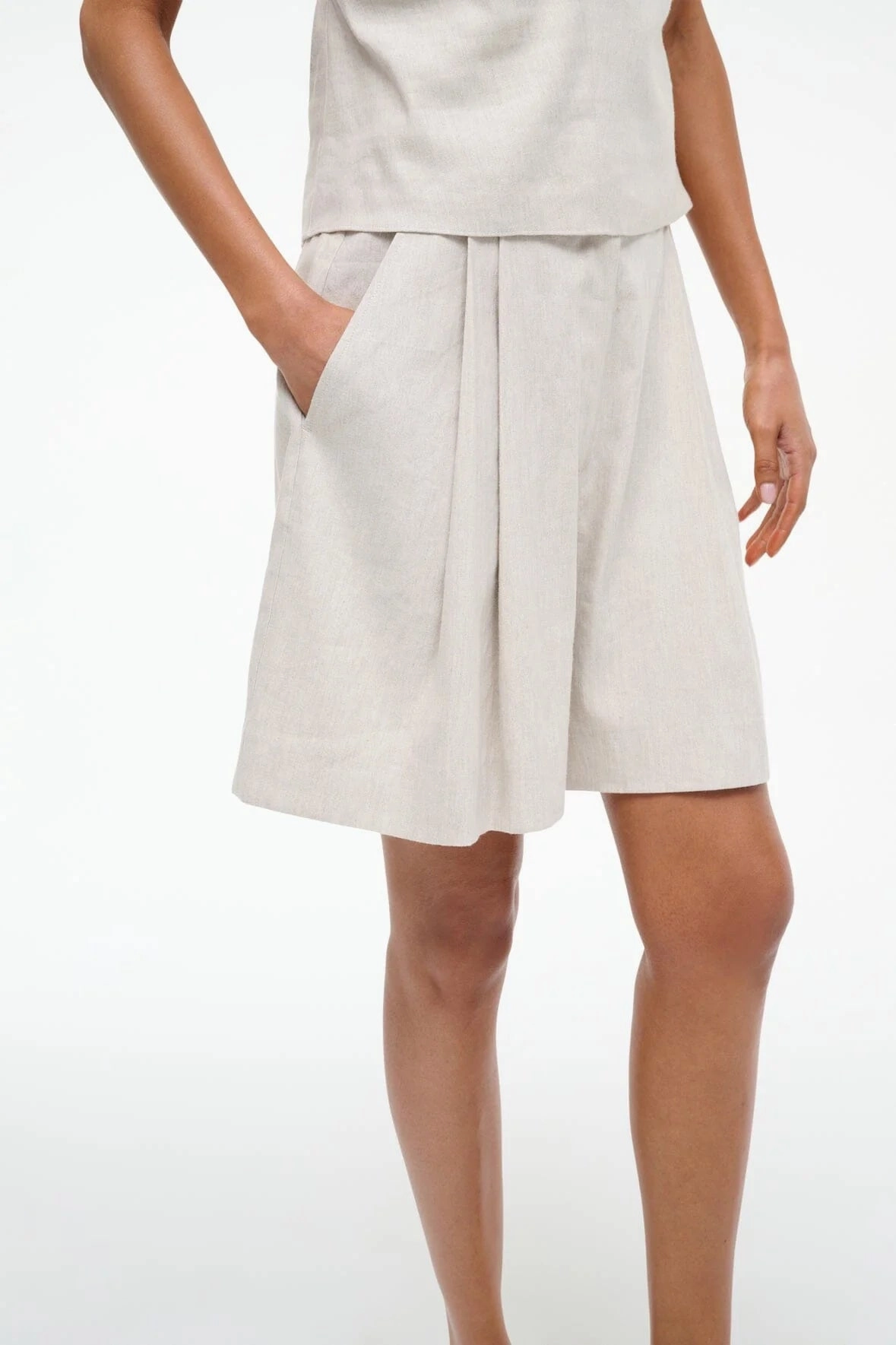 Cruz Linen Short in Natural Stylish Jeans