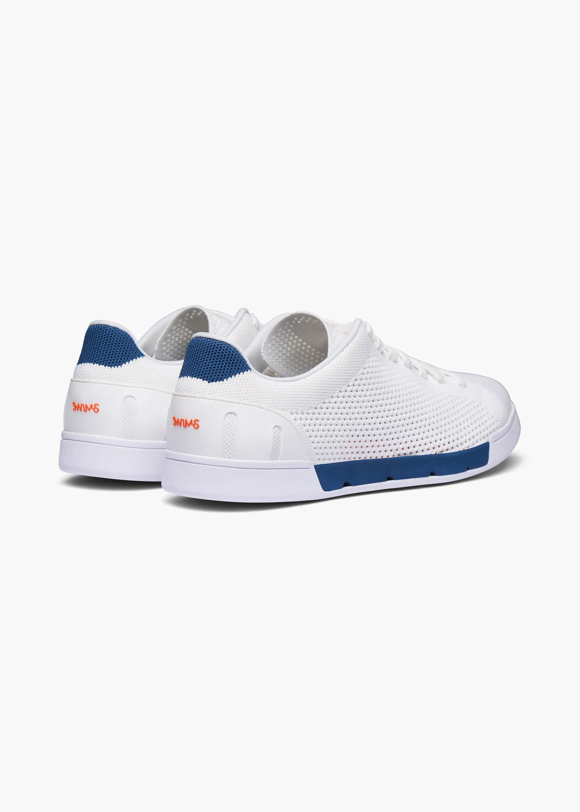 slip - resistant outsole Breeze Tennis Knit
