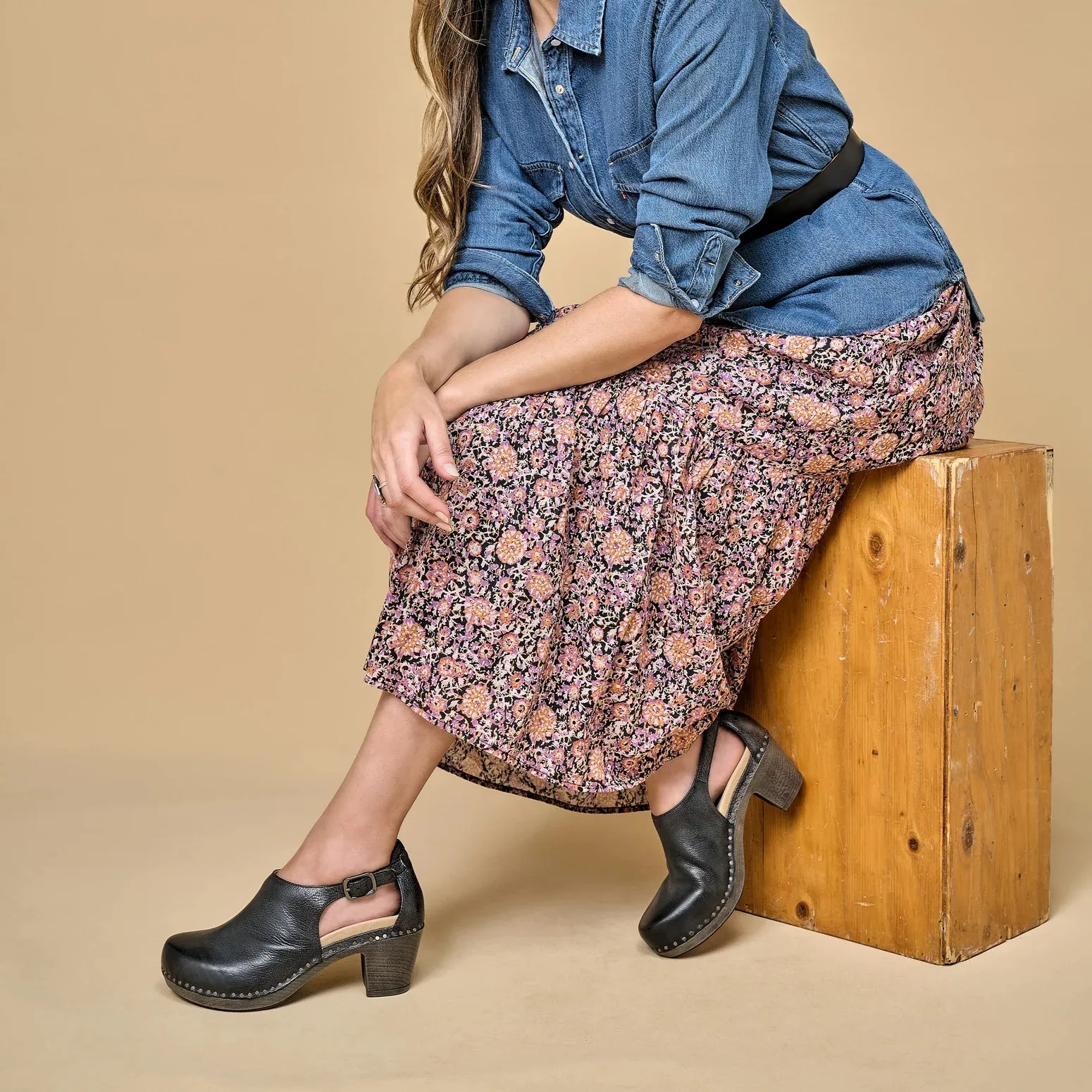 DANSKO WOMENS SASSY - BLACK Universal Fit Design