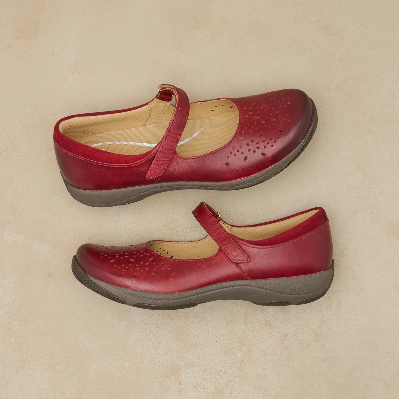 DANSKO STACY RED Bright Hue
