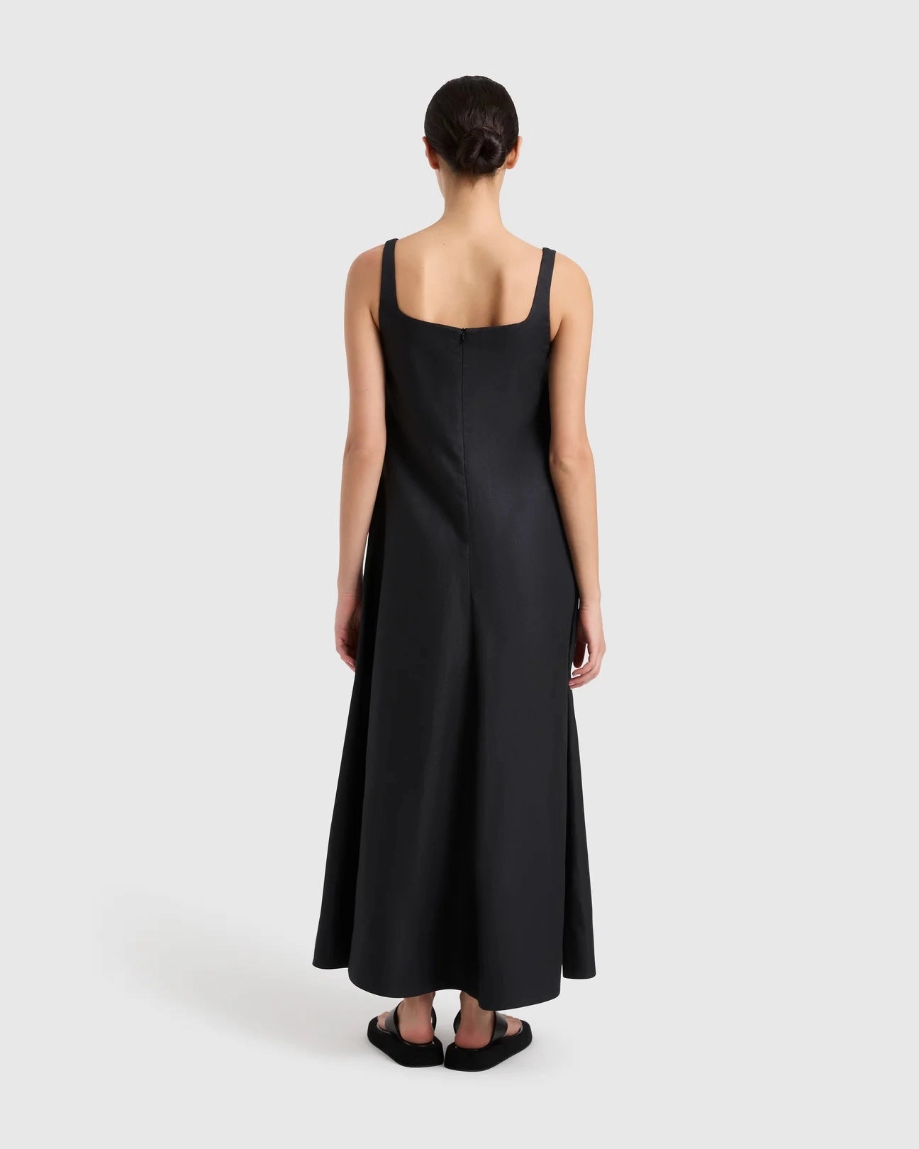 Delphi Flared Maxi Dress in Black Joy Ease