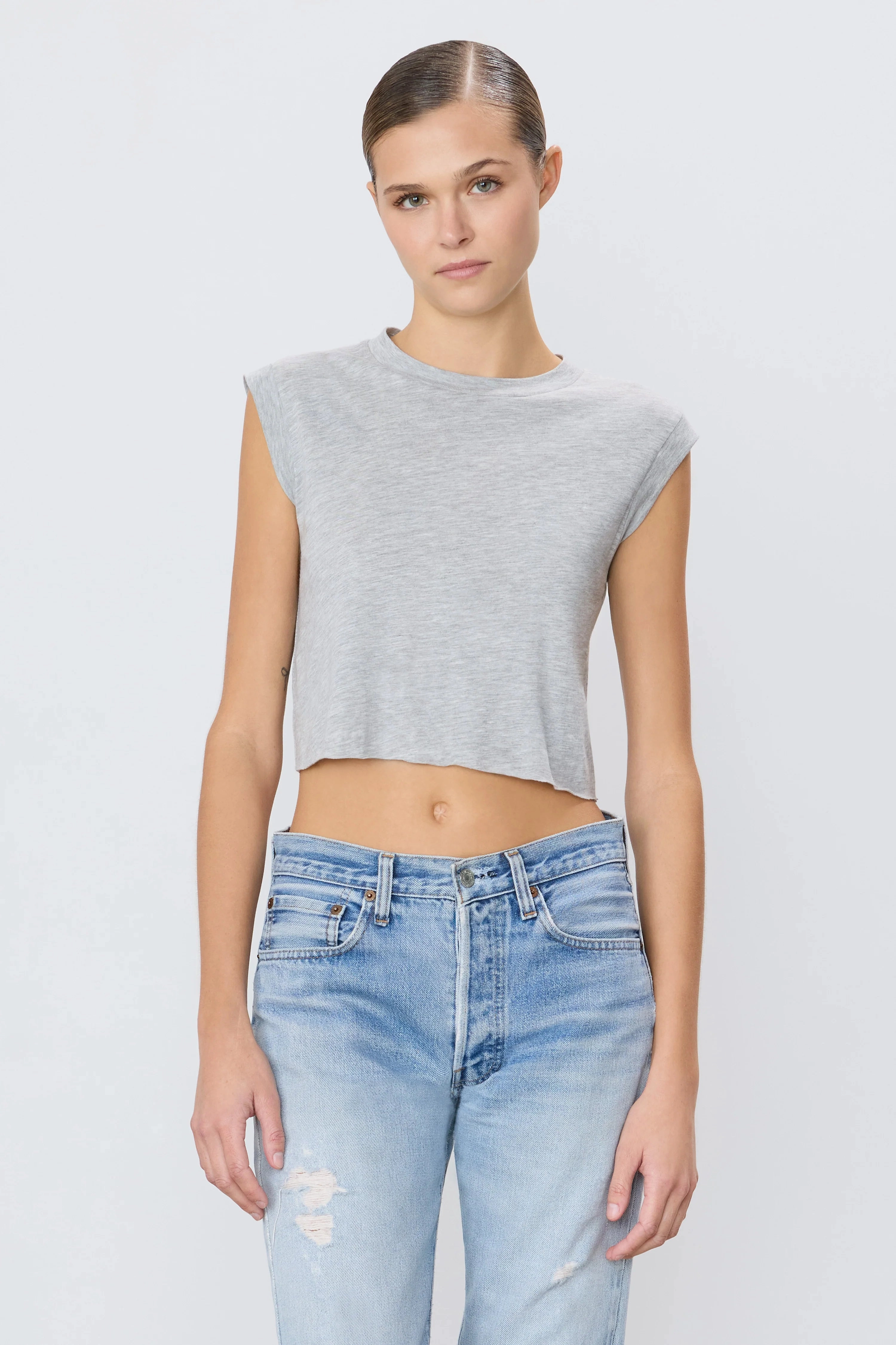 Cropped Muscle Tank in Heather Grey OekoTexCertified Easy Wear