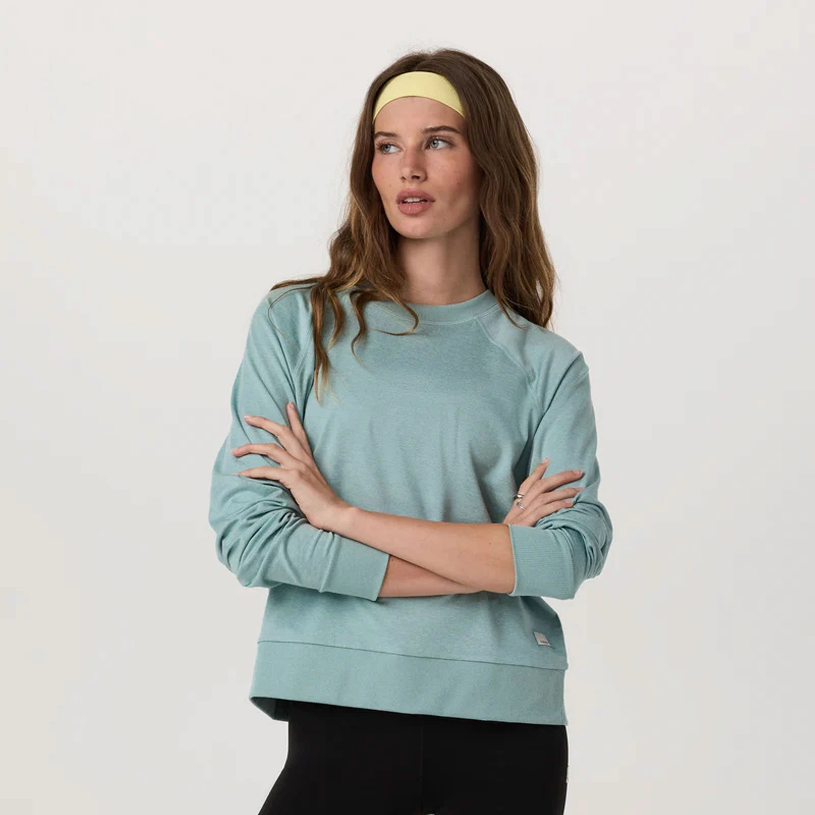 Flatlock stitching ComfortStretch Vuori Halo Long Sleeve Crew (Women) - Sea Glass Heather