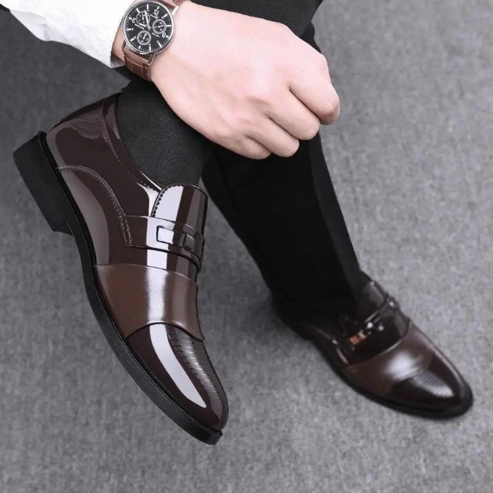 Cushioned Fashion Black PU Leather Shoes Slip on Formal Men Shoes Plus Size Point Toe Wedding Shoes for Male Elegant Business Casual Shoes