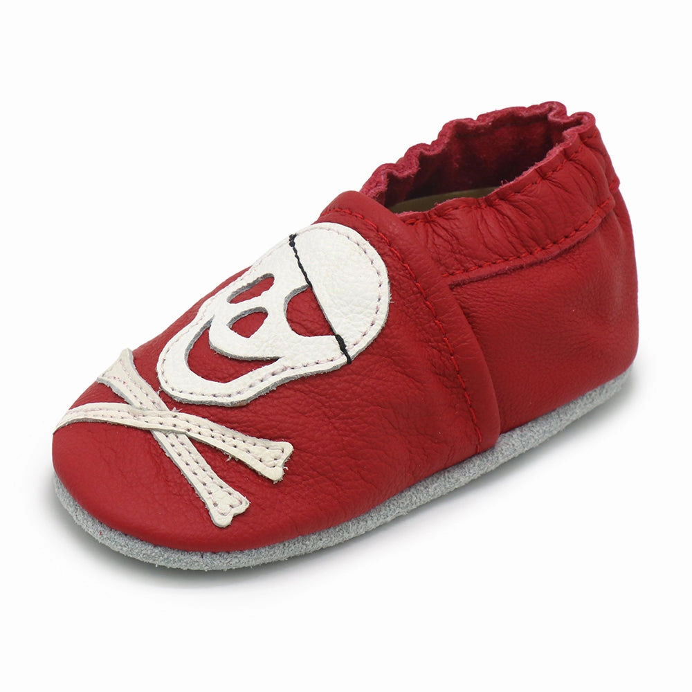 Mountain outdoor shoe functions Pirate Red up to 4 Years
