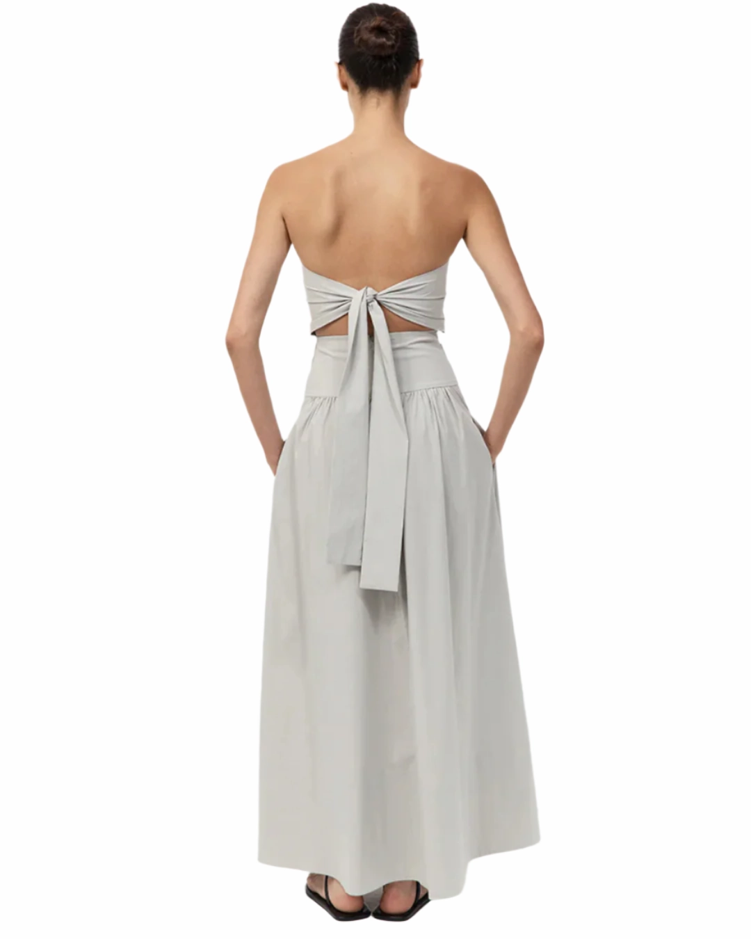 QuickDrying Fiber Minimal Design Gathered Strapless Tie Back Dress in Silver