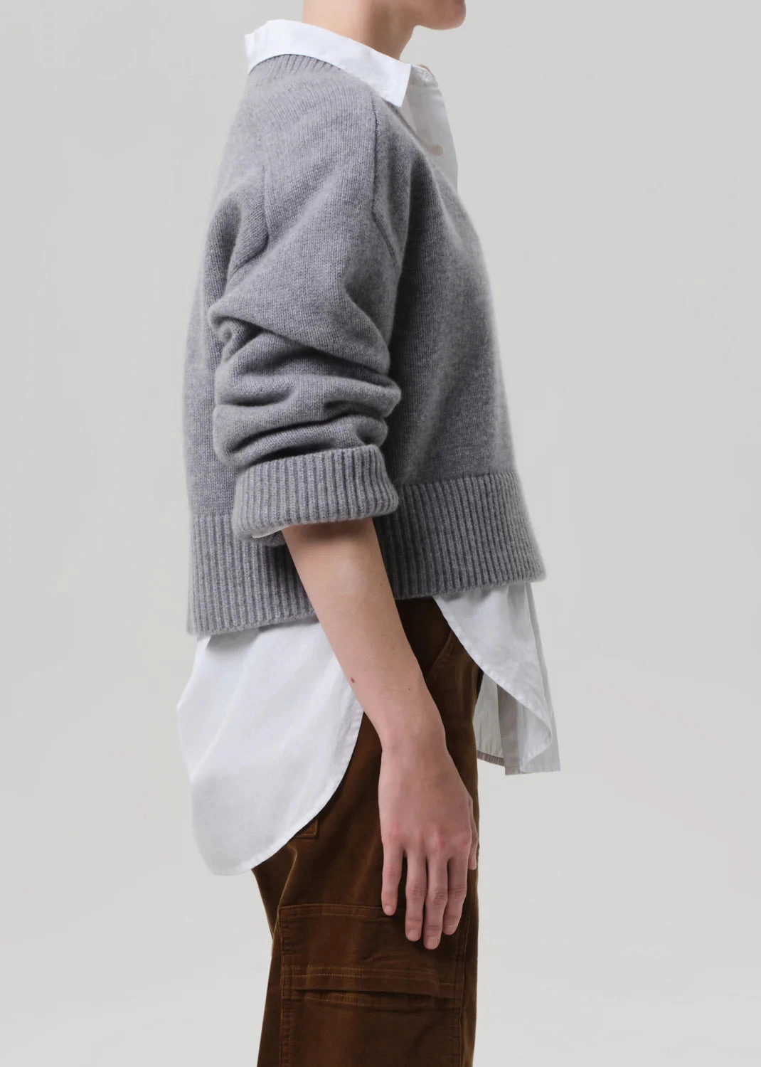 Breathable knit LowMaintenanceFabric Gazette Puzzle V Neck in Heather Grey