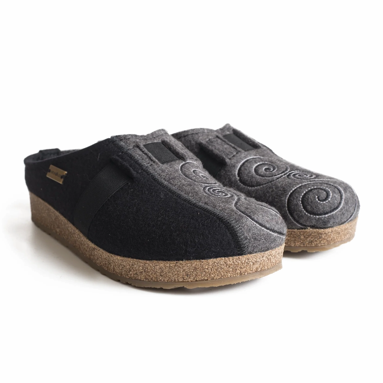 Trendy summer outfit Haflinger Magic Clog (Women) - Black/Grey