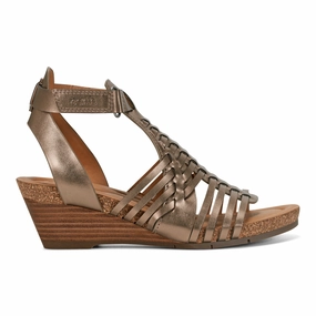 statement - piece Breathable Design Hattie Round Toe Strappy Wedge Sandals
