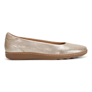 stylish user Landen Round Toe Casual Flats