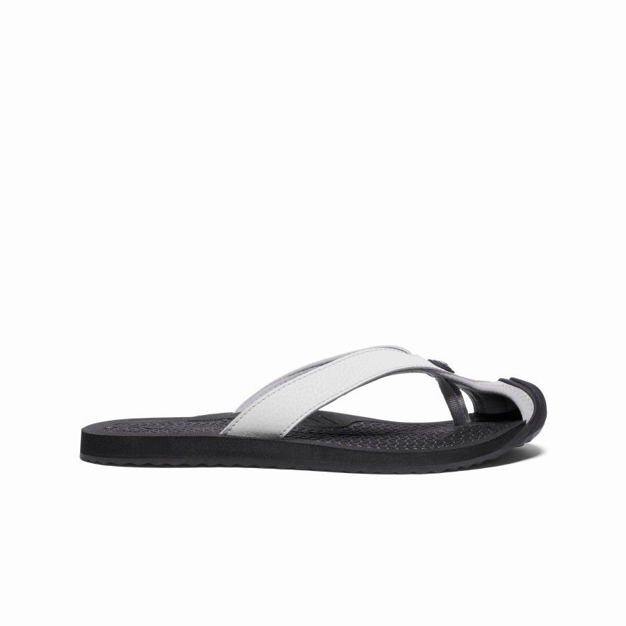 Convenient Slip On Women's Barbados Flip-Flop  |  Vapor/Black