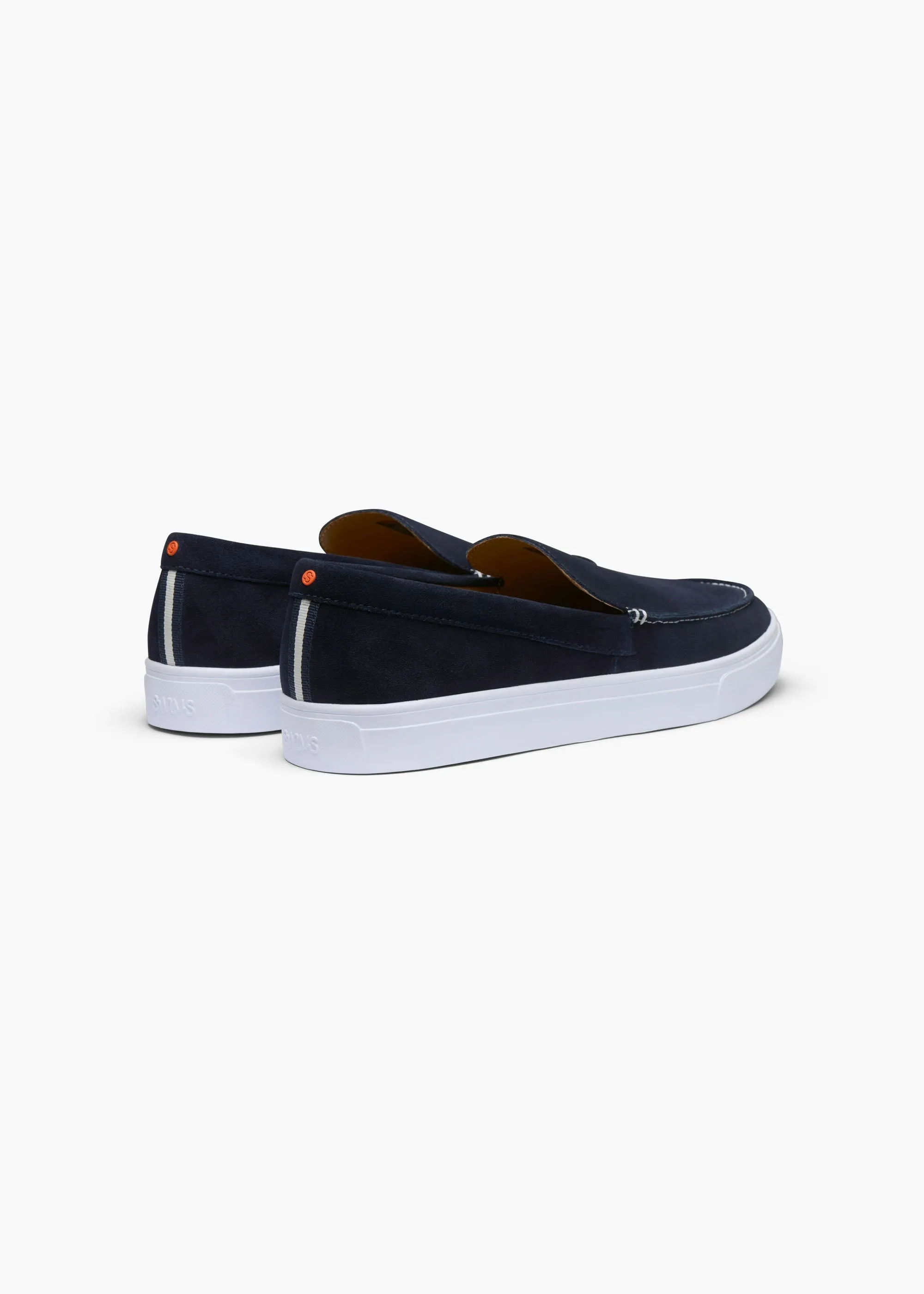 Madison Loafer skiers