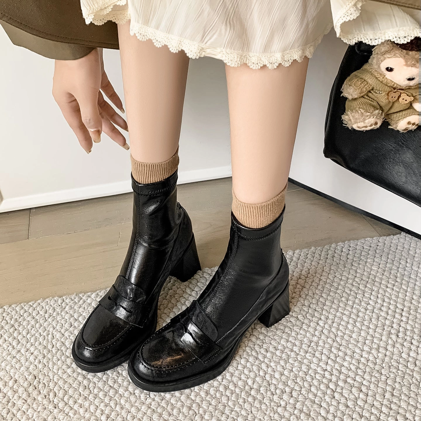 Breathable Women Elegant Sheepskin Leather Chunky Zipper Mid-Calf Boots