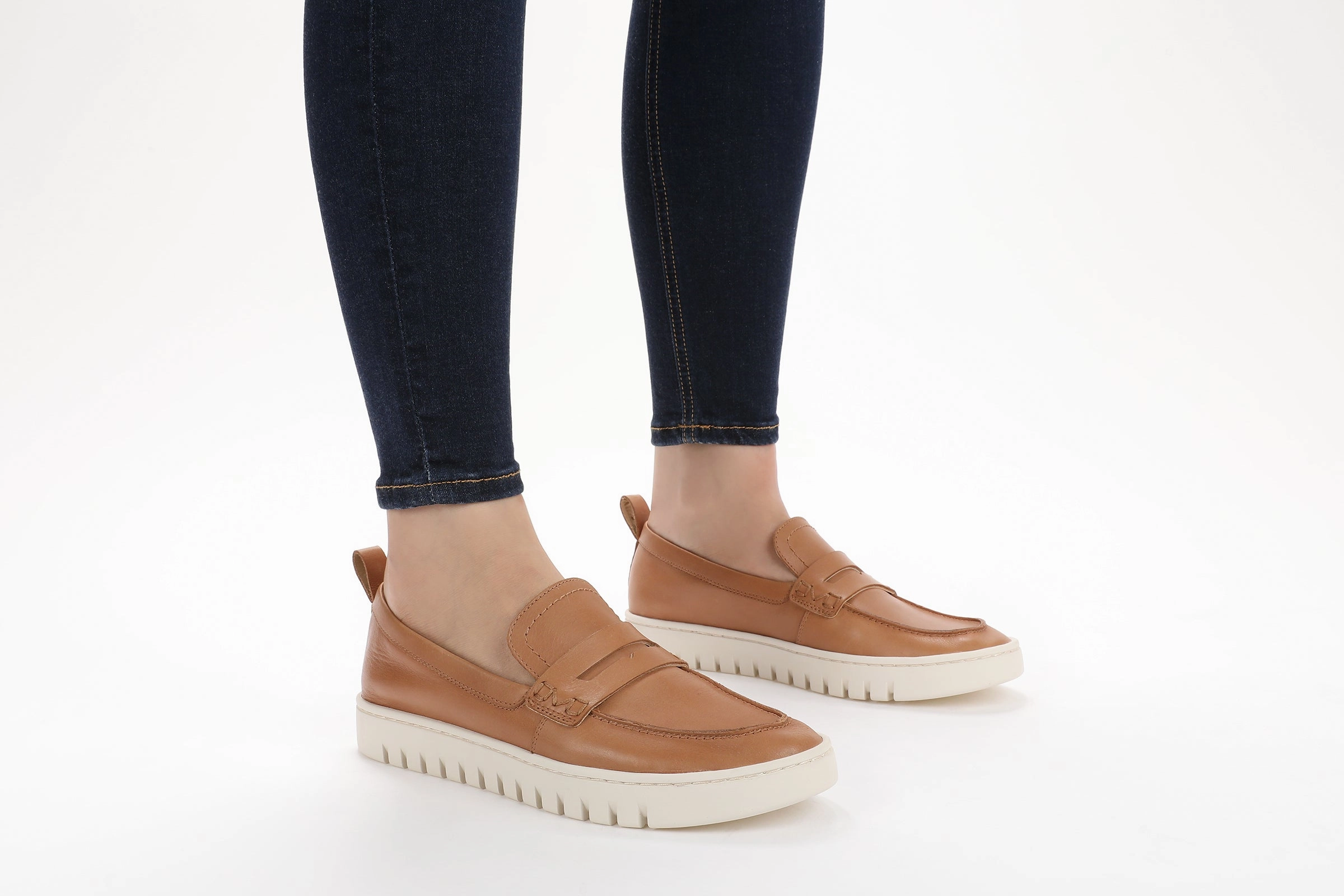 VIONIC UPTOWN CAMEL Color Pop Polished Look