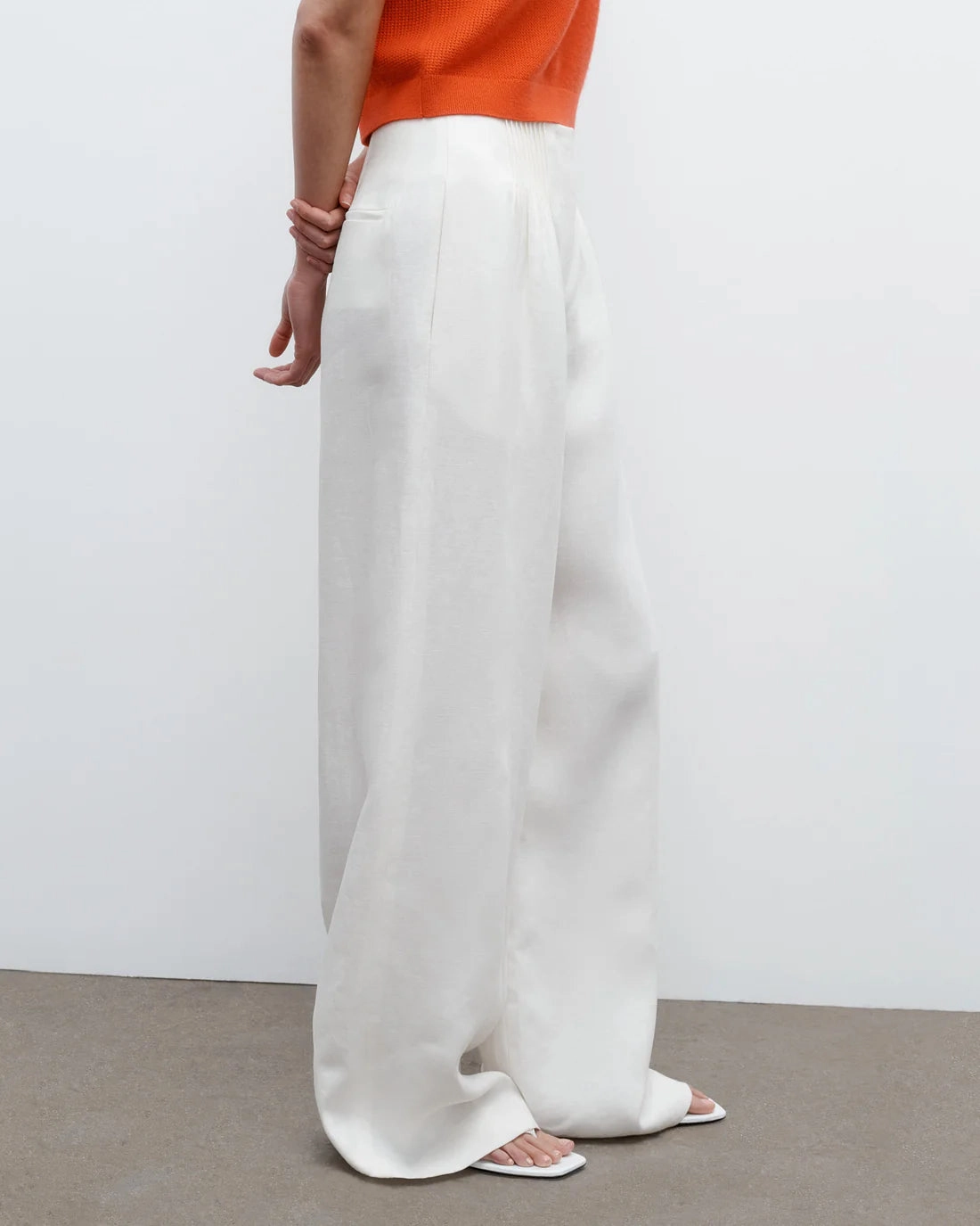 Warm Knit Mini Pleat Trouser in Ivory