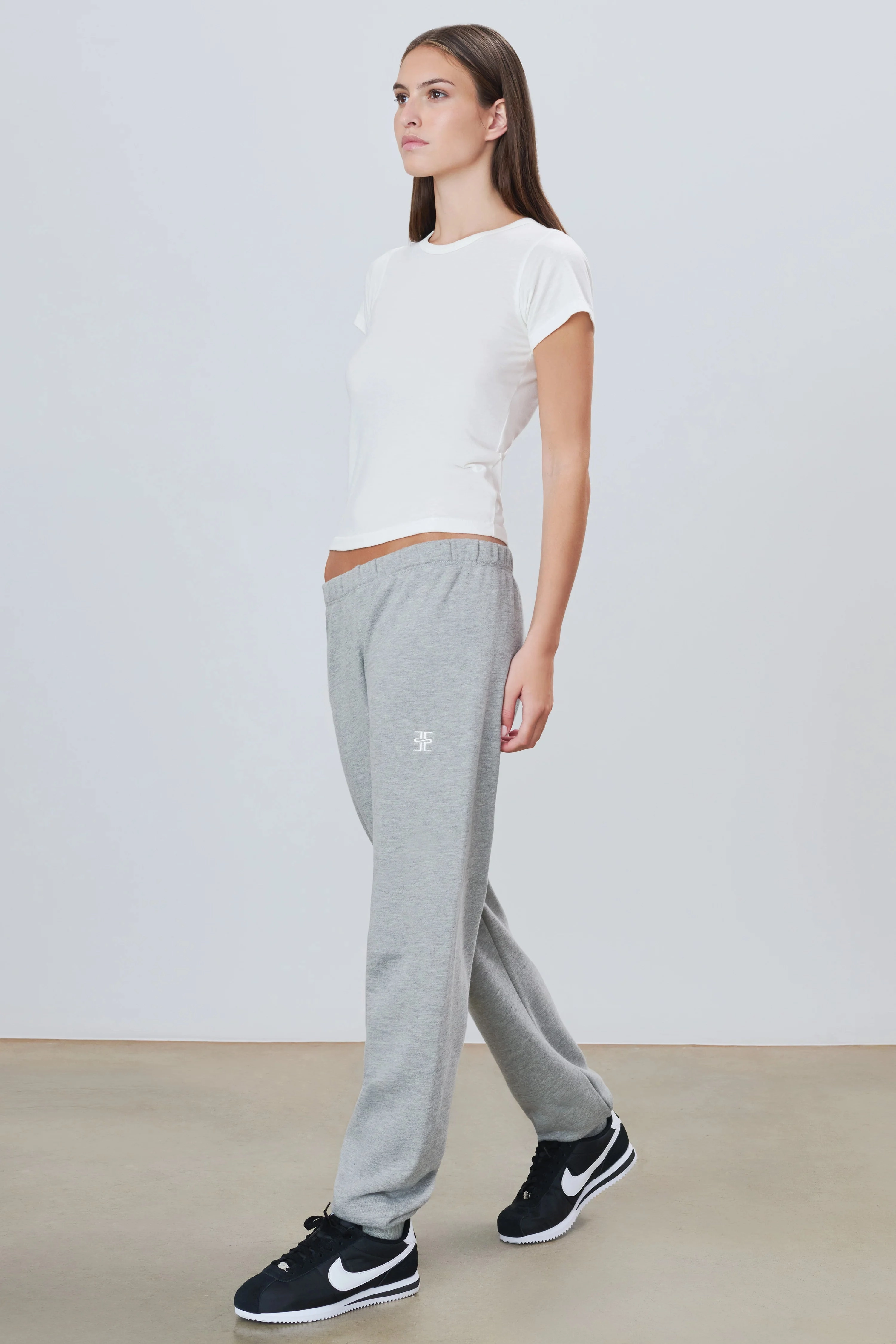 Classic Sweatpant in Heather Grey TemperatureRegulating SnagFree Fabric
