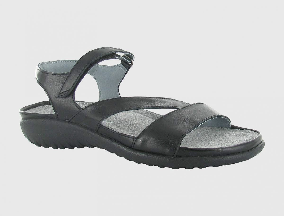 Stylish Outdoor Sandals Heel Cushioning Naot Etera