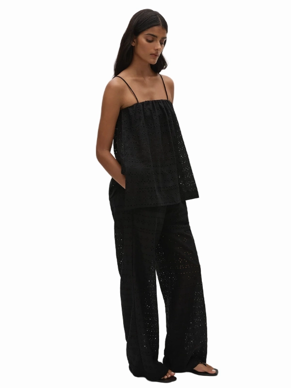 Navia Top Agnes Broderie Anglaise in Black Gloss Glow Casual Skirt