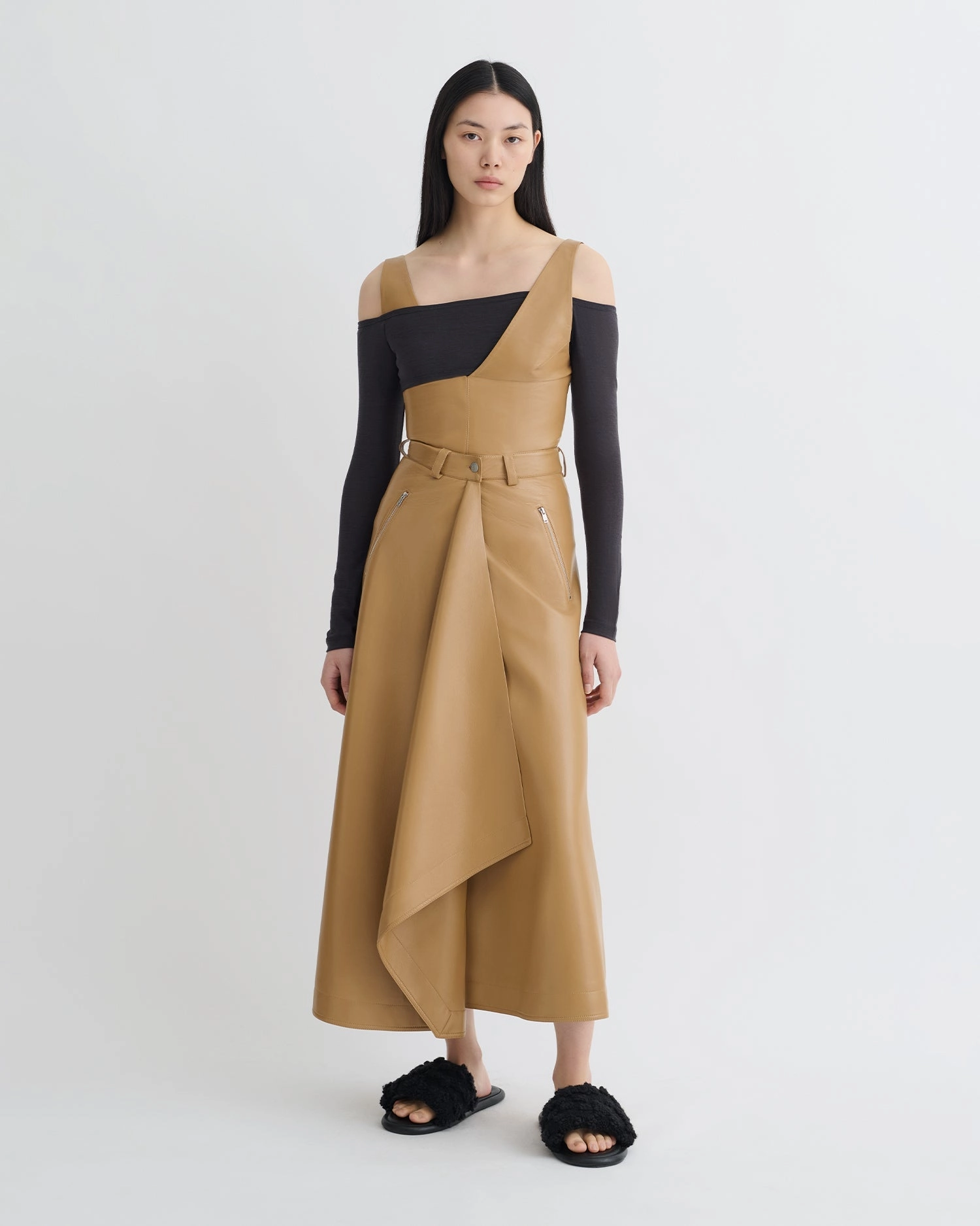 Neith Skirt in Oak Dynamic Glow