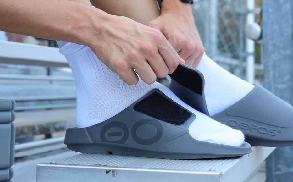 OOFOS OOAHH FLEX SLIDE SLATE Padding Around Ankle All-Day Use