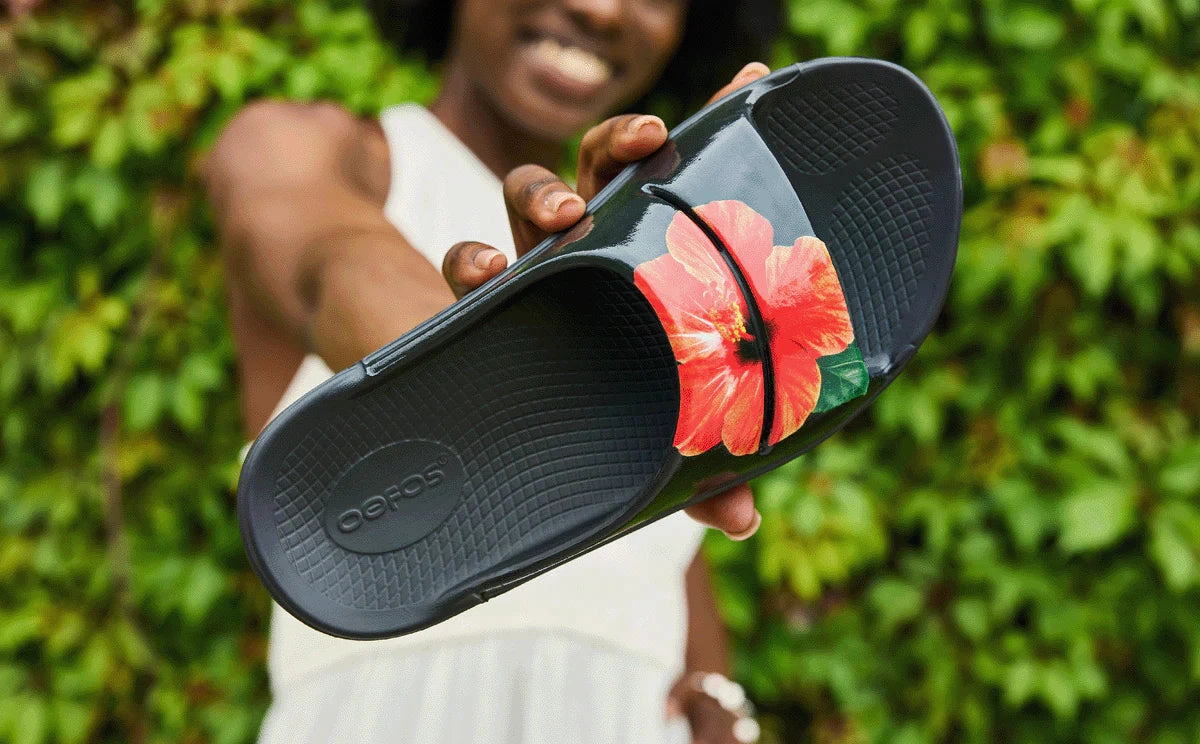 Simple Slip OOFOS OOAHH SLIDE HIBISCUS
