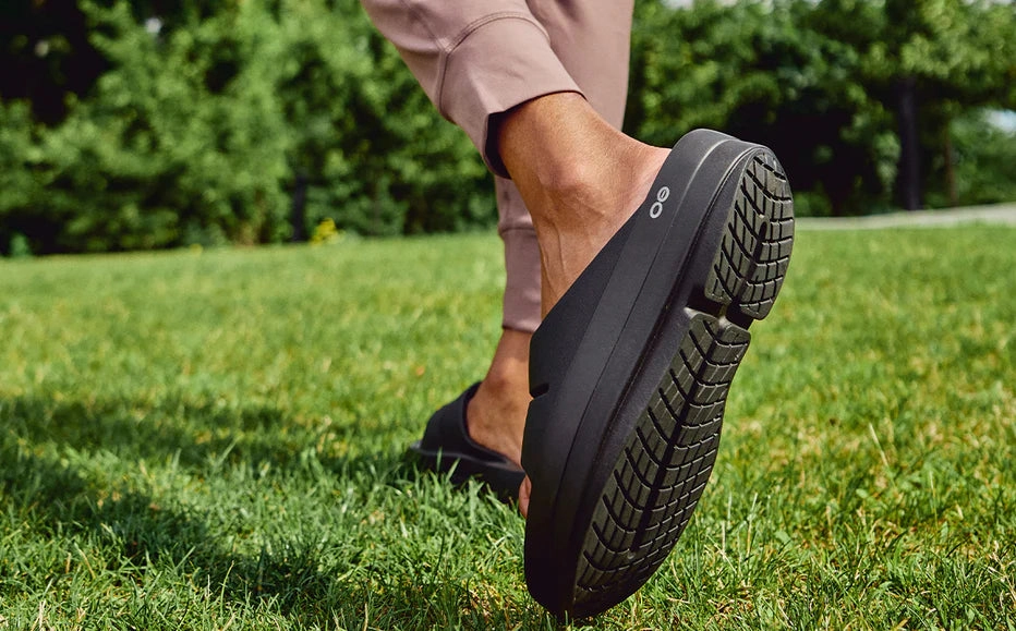 wedge OOFOS OOMEGA OOAHH SLIDE