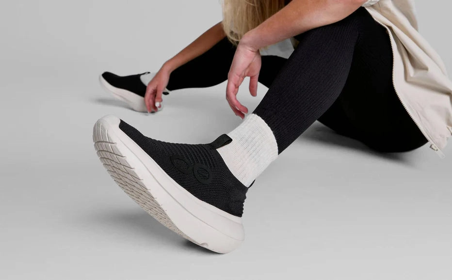 OOFOS OOMY ZEN BLACK WOMEN'S Breathable Upper ShockDispersing