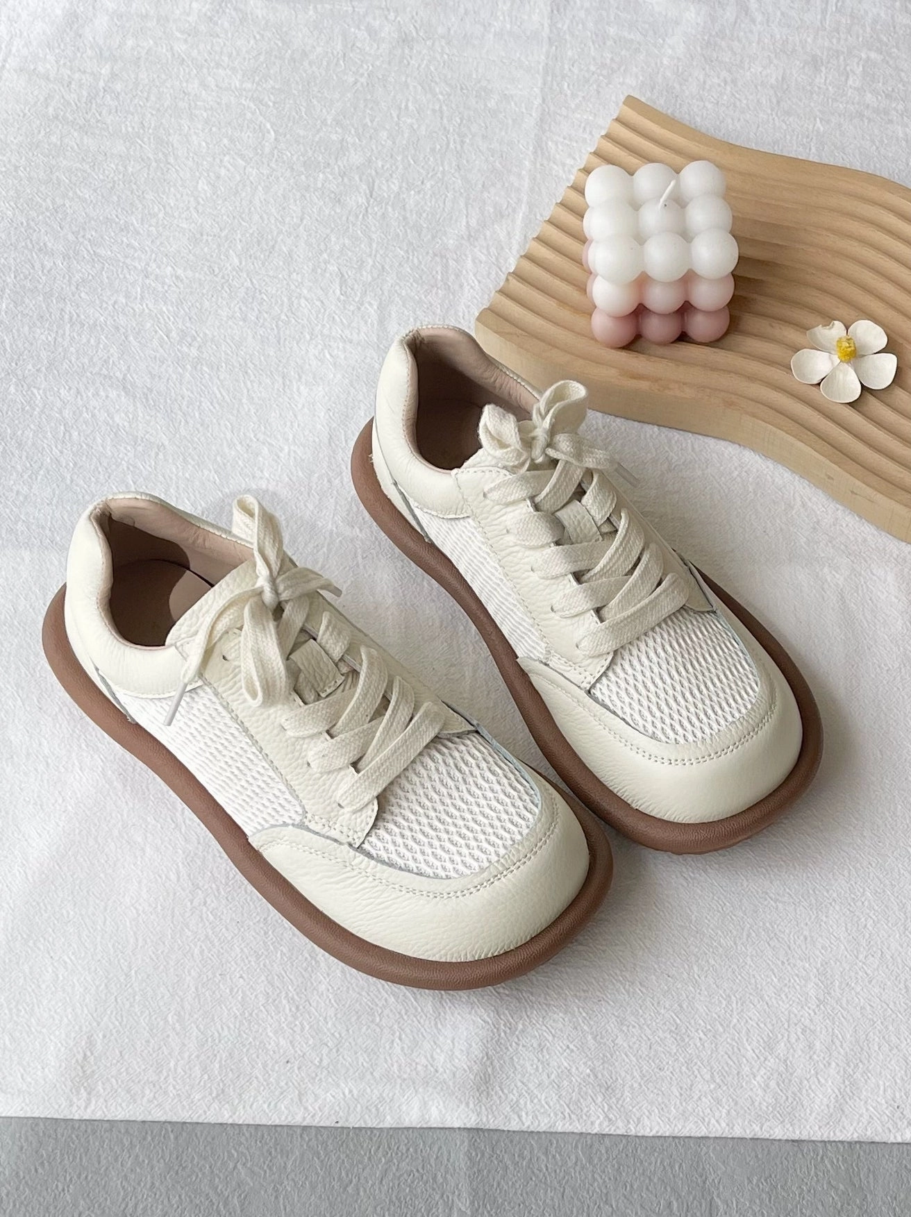 Women Summer Breathable Casual Leather Mesh Hollow Shoes Rubberized Traction Anatomical shape