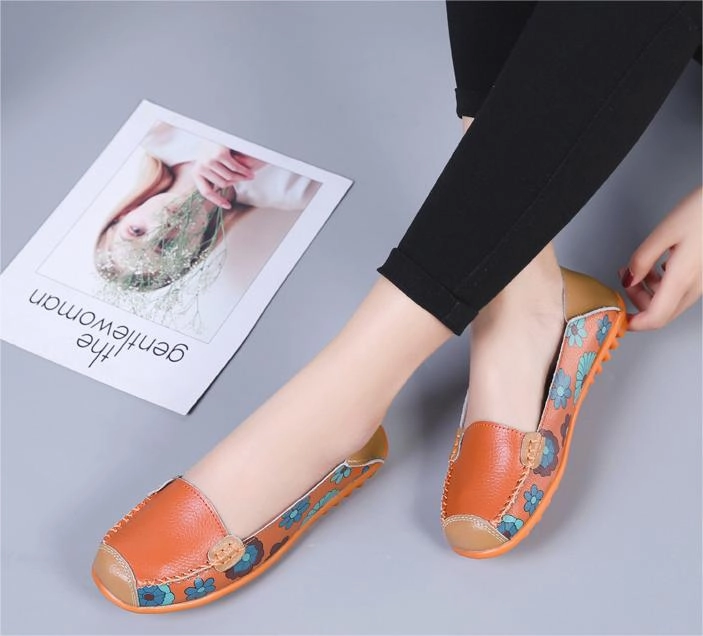 High Rebound Foam Core Plus Size Soft Soled Printed Leather Slip-Ons