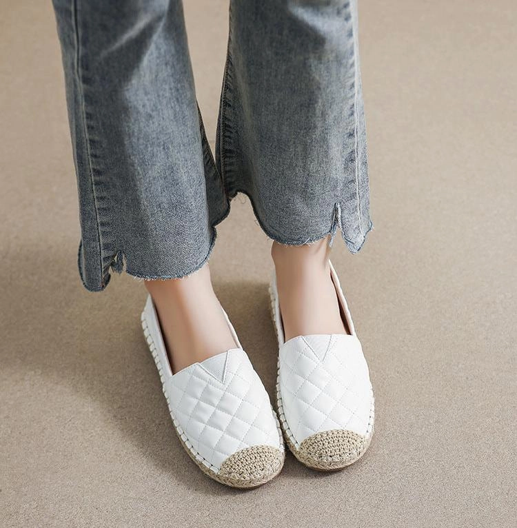 Barefoot Inspired Durable Tread Pattern Women Diamond Quilted Braided Leather Flats