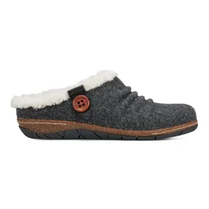 perforations least breathable Enchant Round Toe Slip-on Casual Clogs