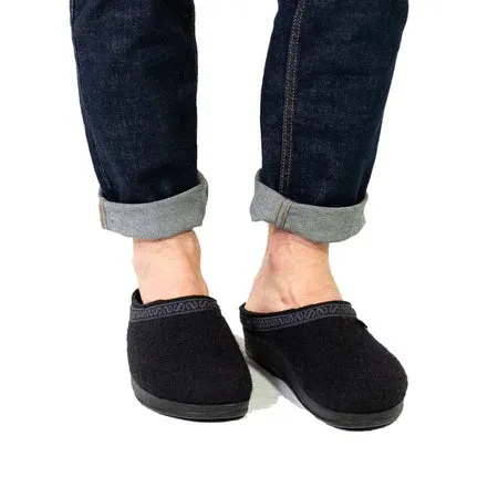 commuters - specific benefits seniors STEGMANN MENS 108 POLY SOLE CLOG - BLACK