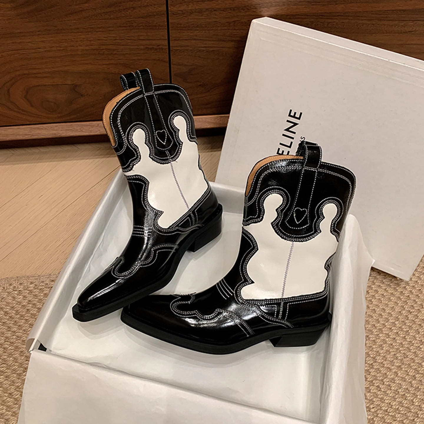 Retro Vintage Genuine Leather Pointed Toe Patchwork Boots Medium