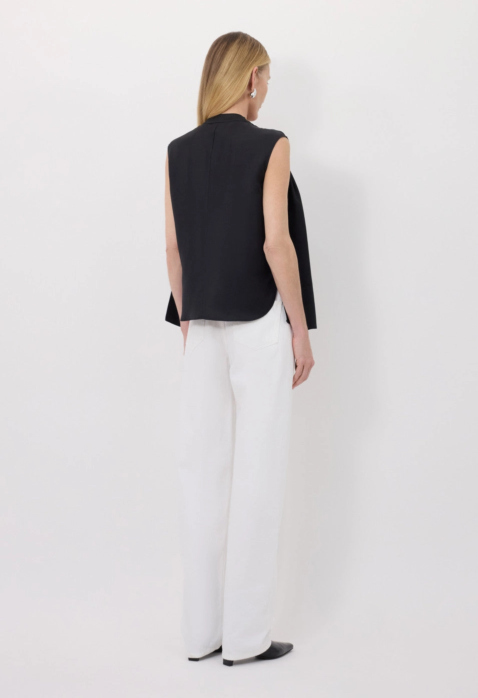 Stone Glow Sade Sleeveless Silk Top in Black