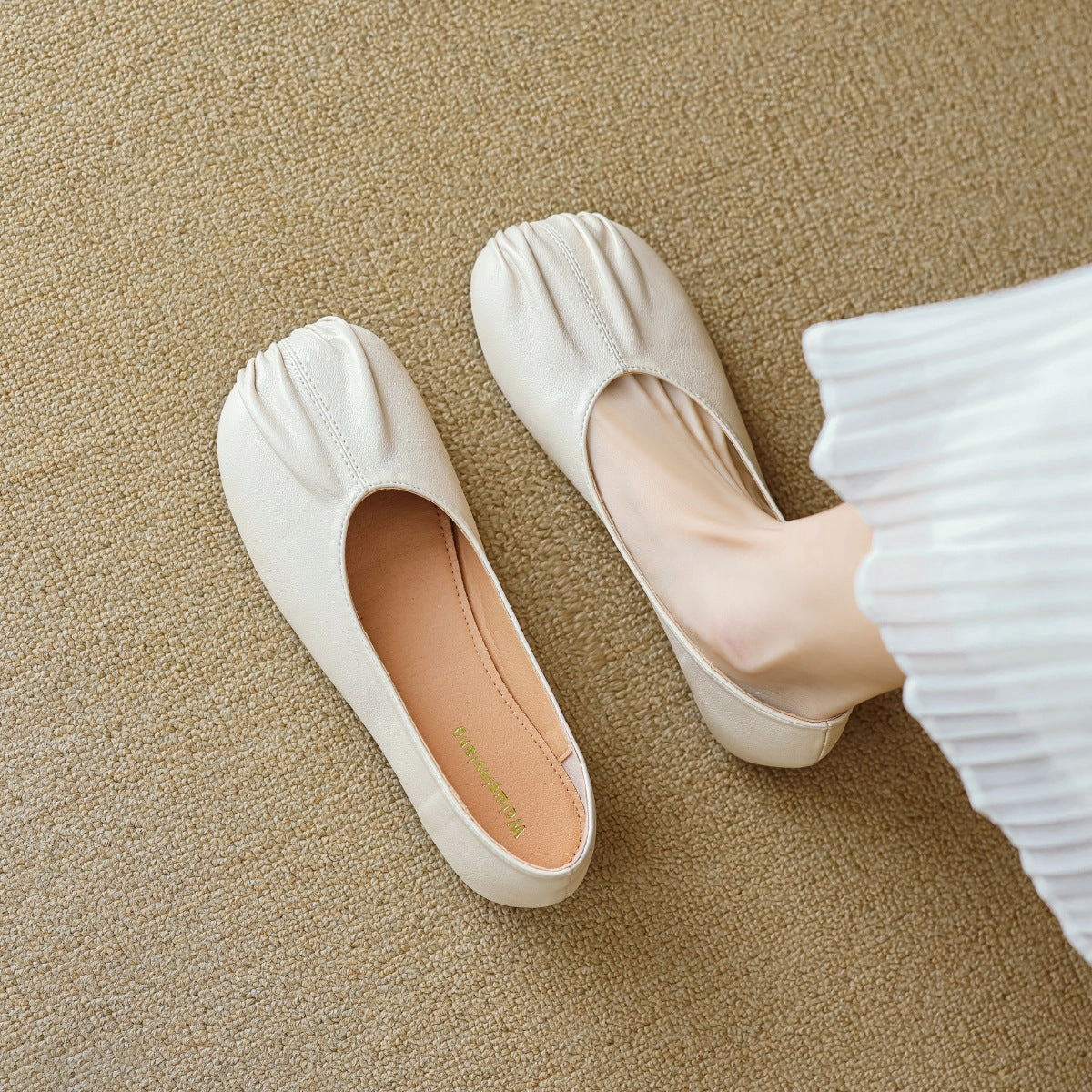 most hiking Impact Diffusion Technology Ruched Soft Leather Ballet Flats