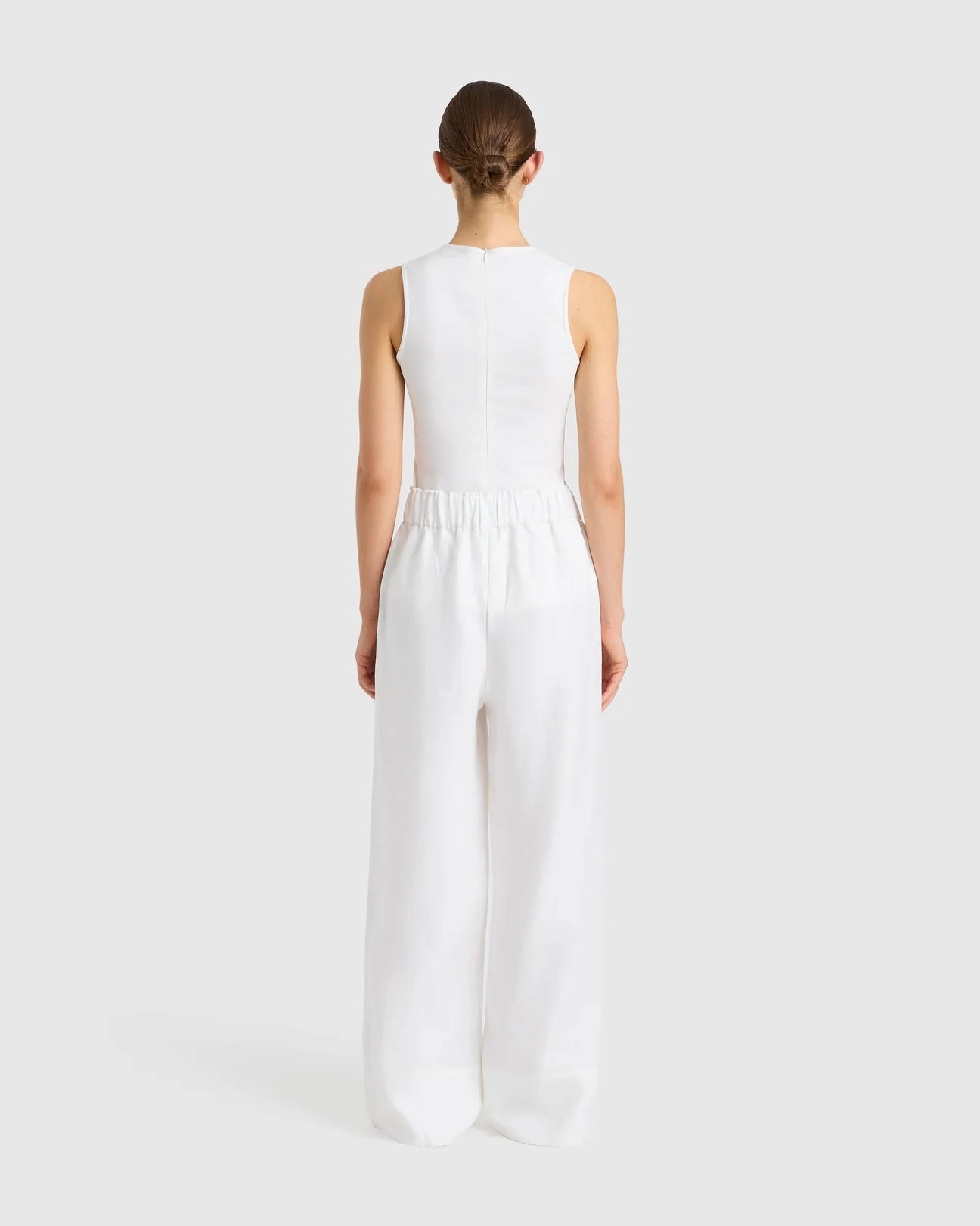 Delphi Universal Pant in White Stage Feel ElasticCuffDesign