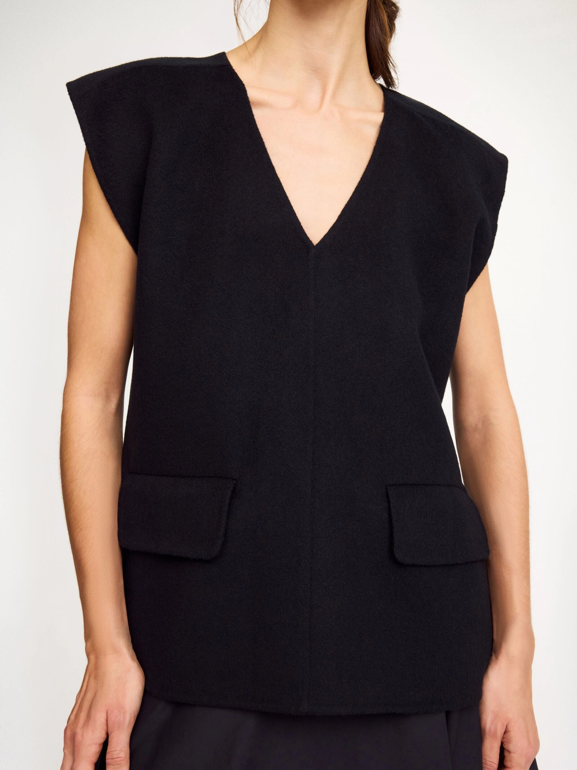FadeResistantColors Cilia Vest in Black