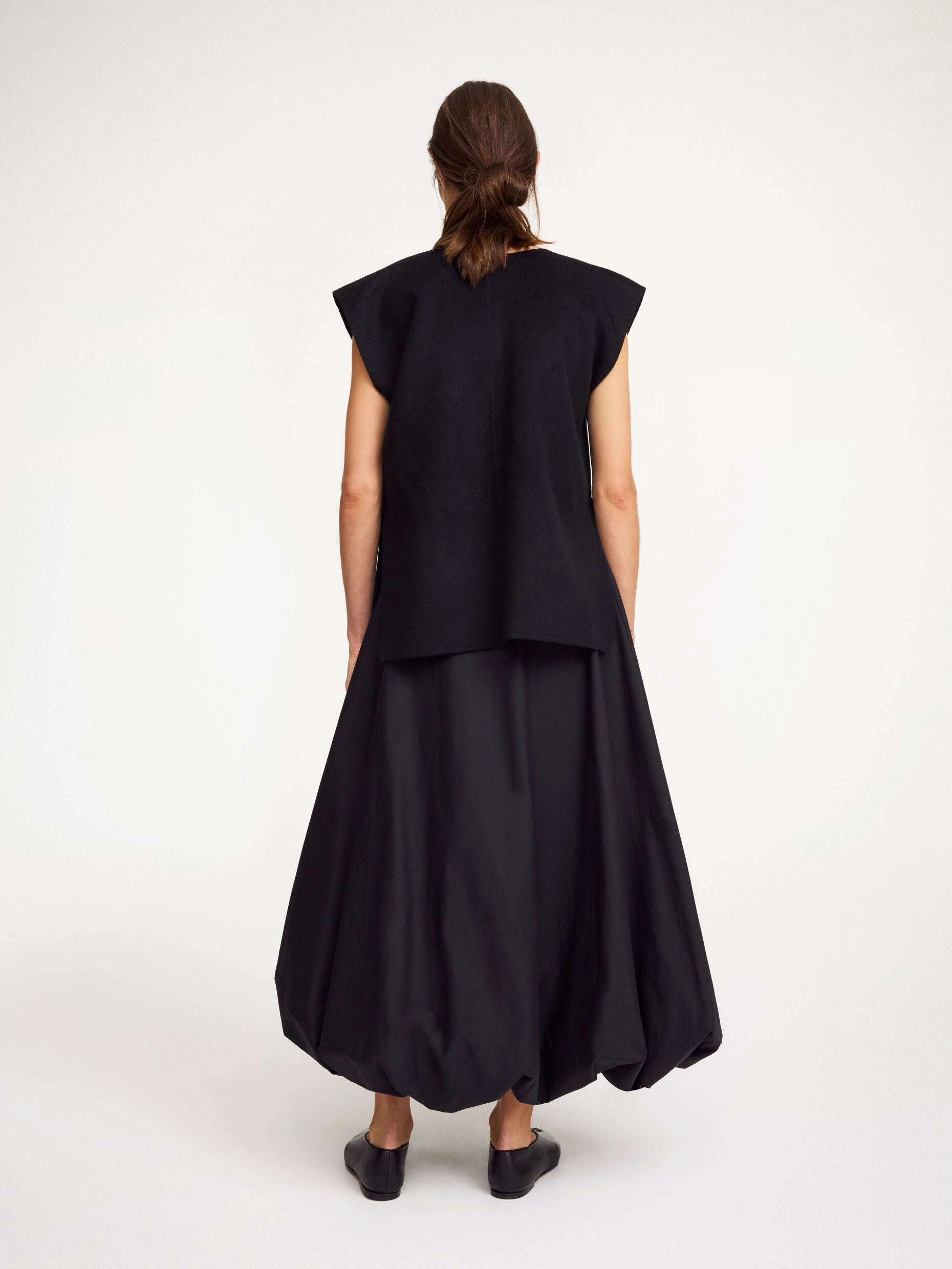 Red Flash MoistureManagement Technology Cilia Vest in Black