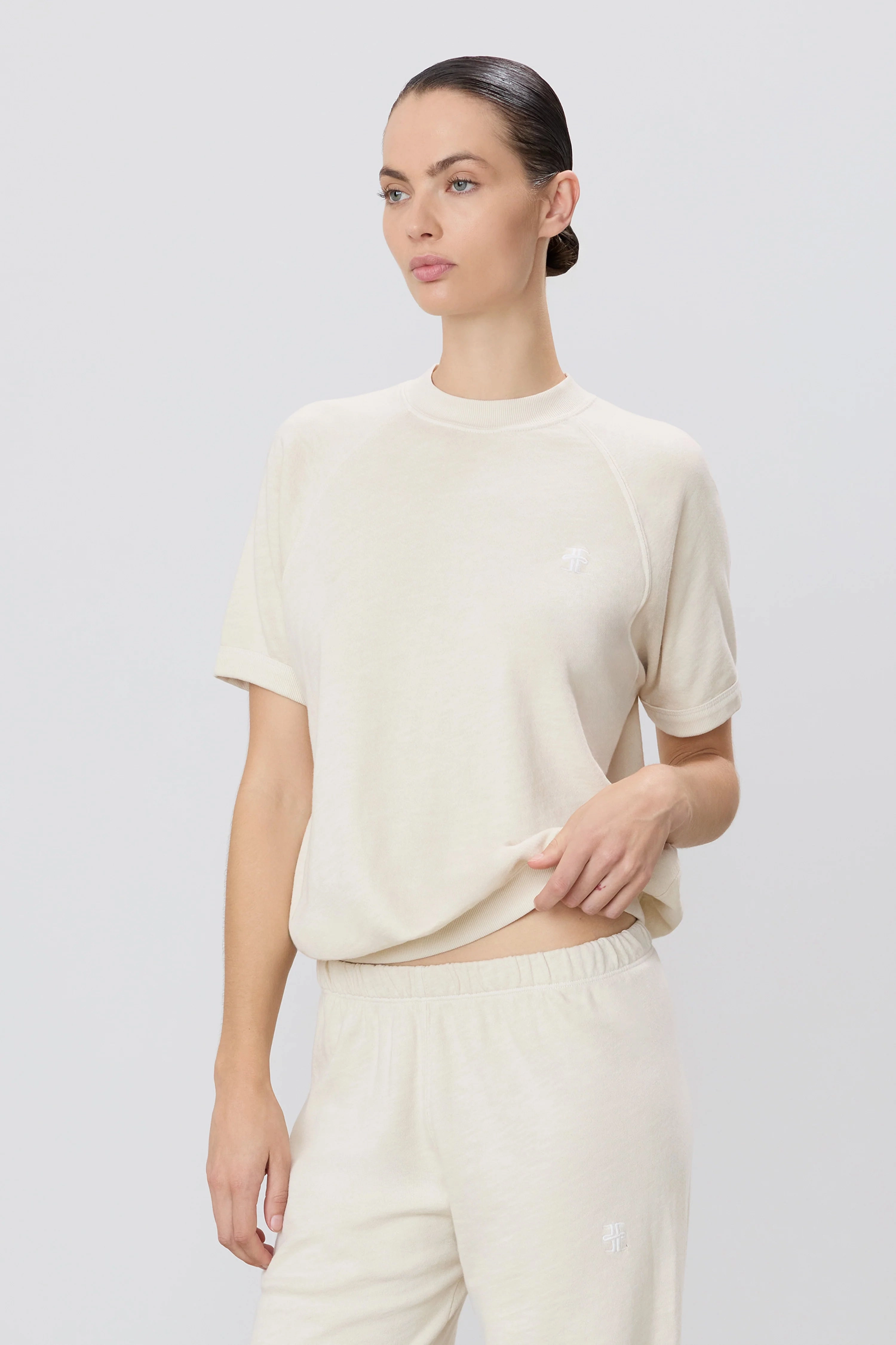 All weather Short Sleeve Raglan Sweatshirt in Bone