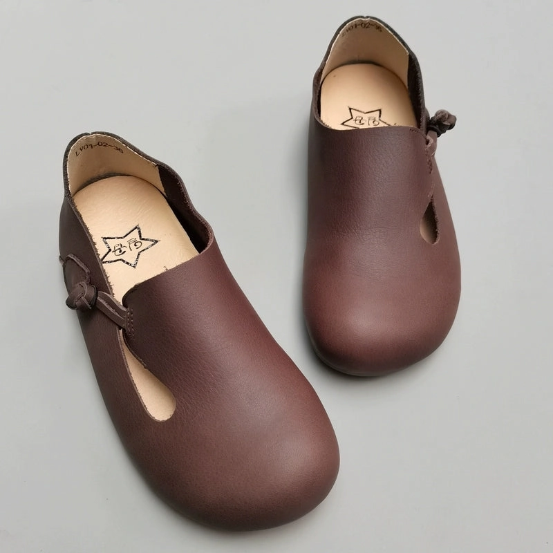 Resilient Outsole Women Summer Retro Leather Closed Toe Soft Sole Flats Shoes