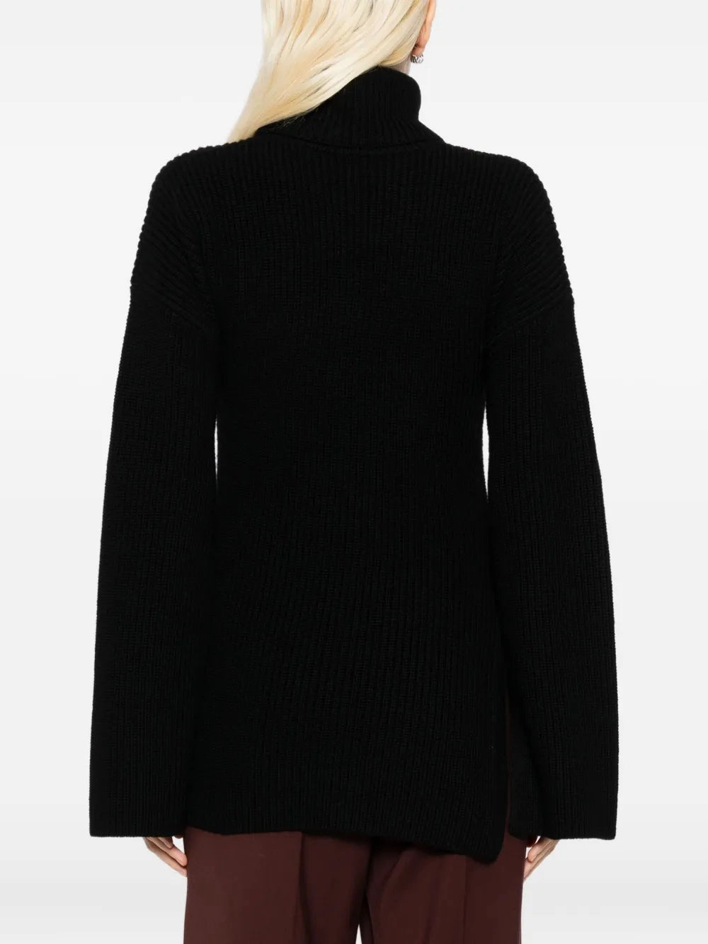 Airflow Mesh Panels Insulated Outerwear Slit Sleeve Knit in Black