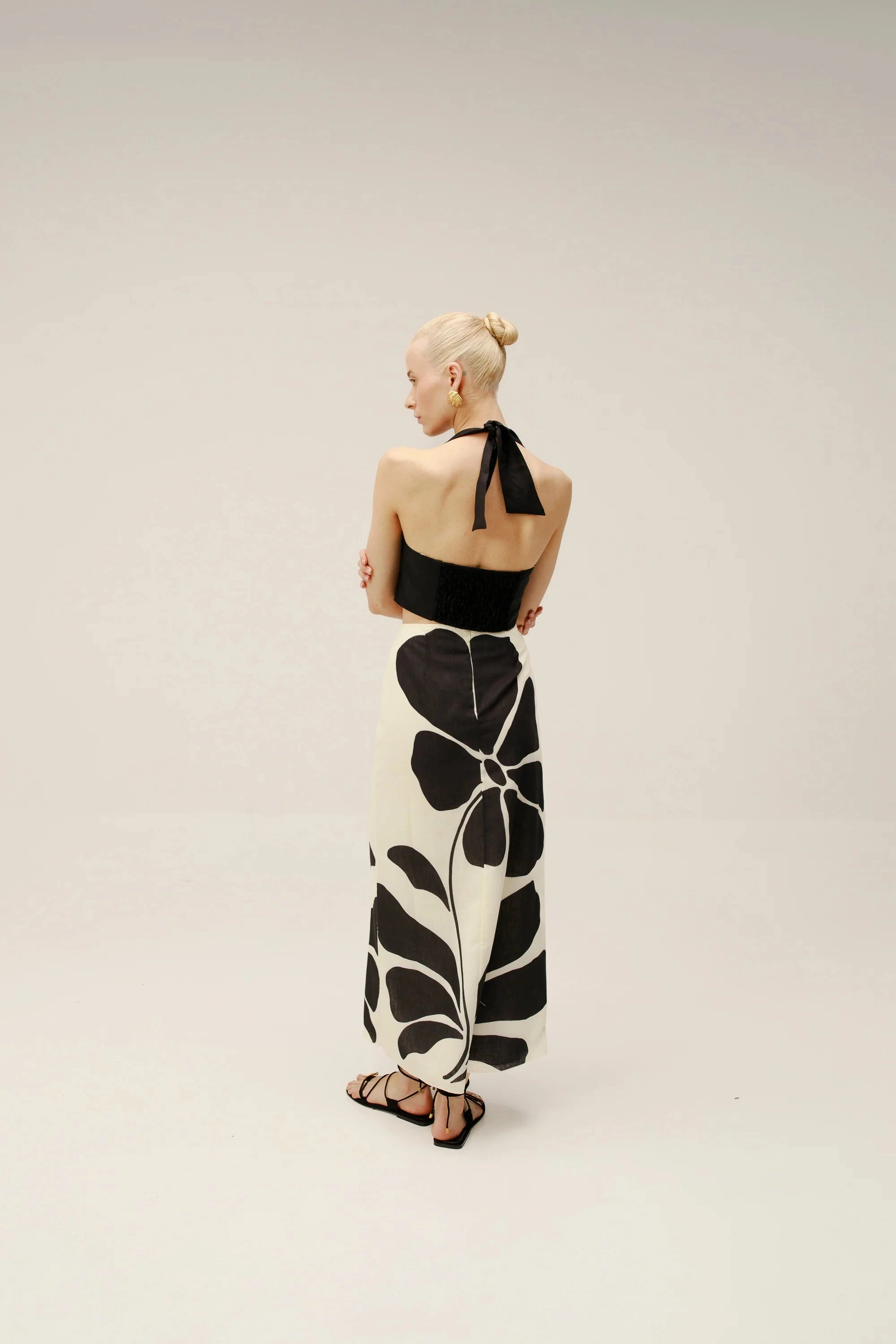 American Ease Fashion Accessory Fiji Top in Black