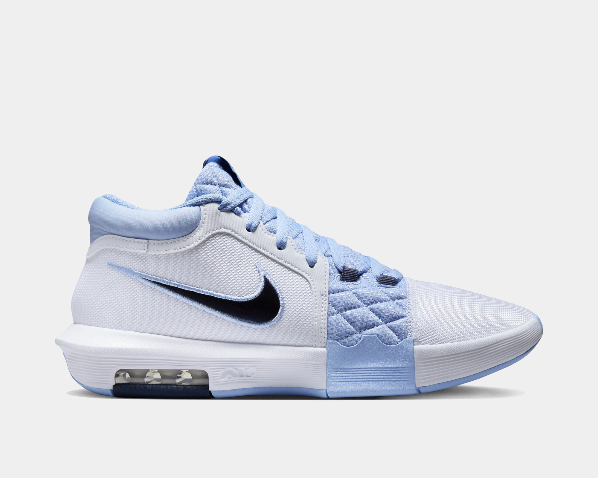 LeBron Witness VIII Casual Appeal Torque Control